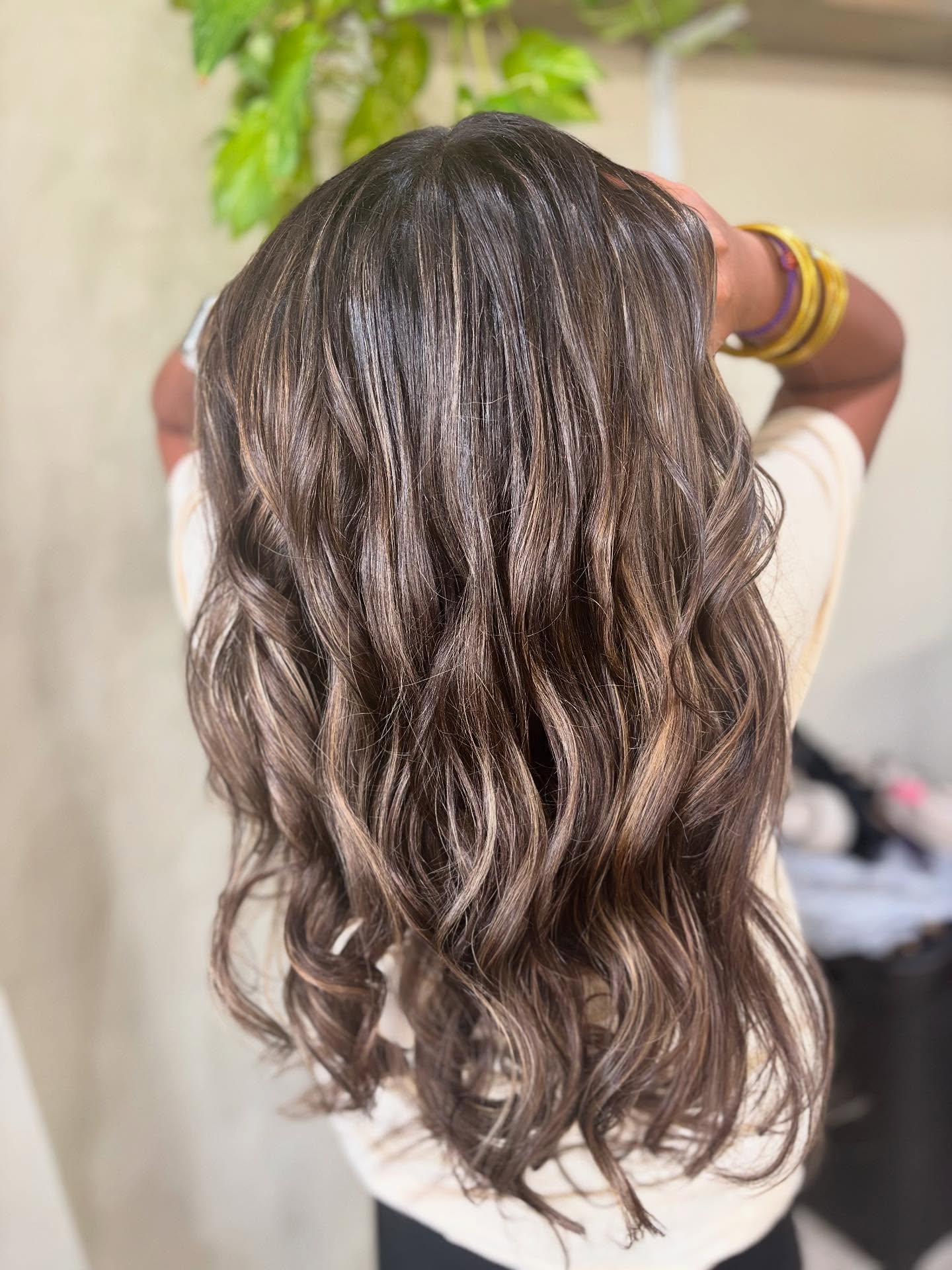 Soft brunette waves