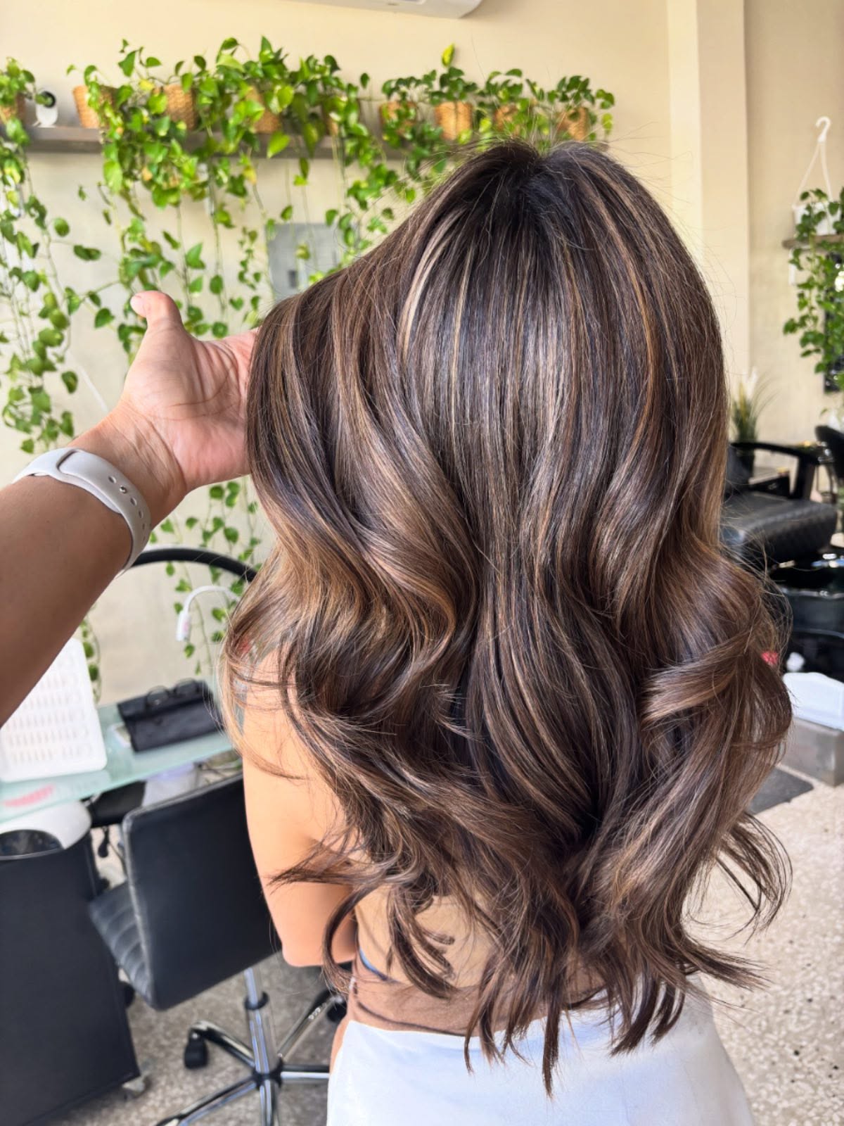 Dimensional brunette waves