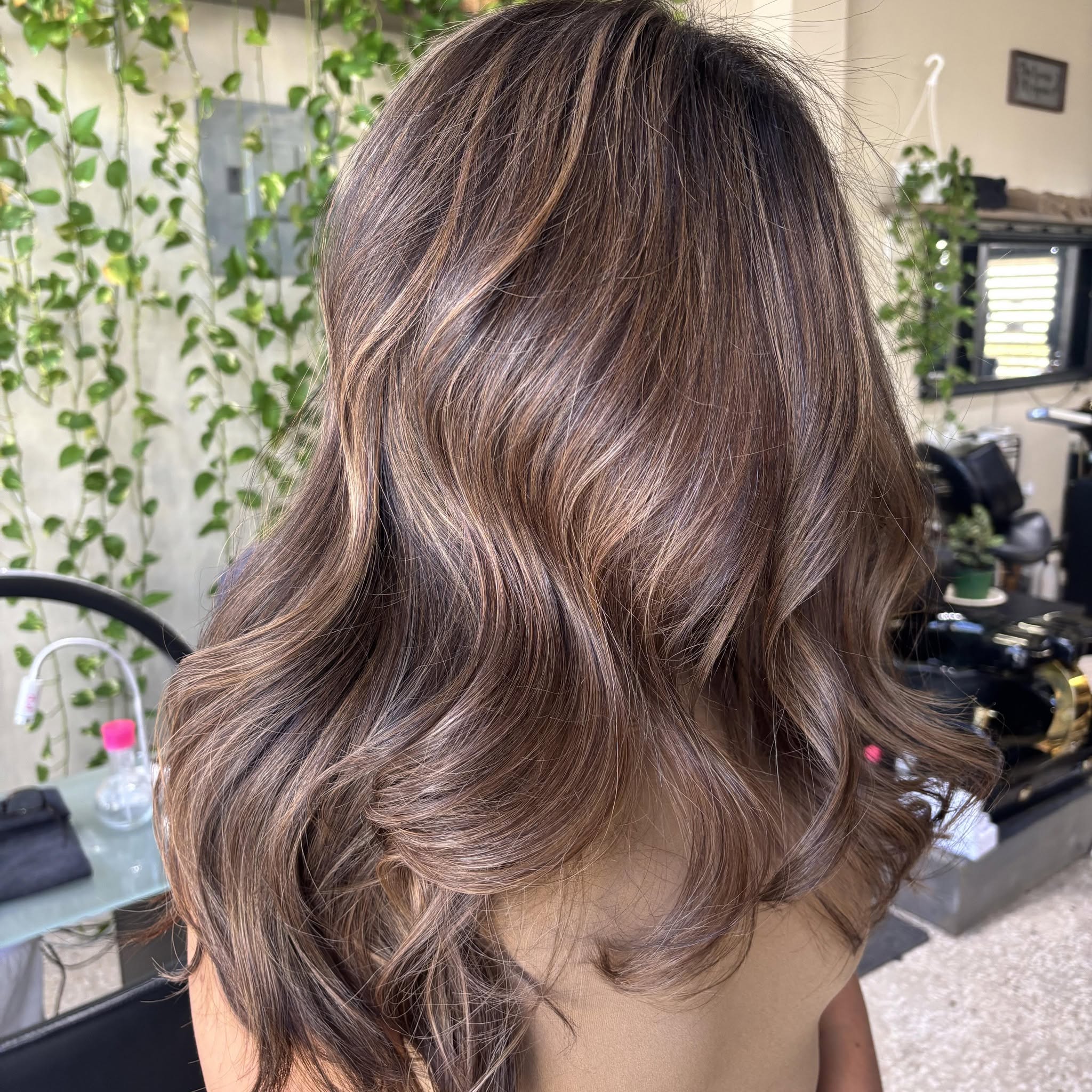 Dimensional brunette curls